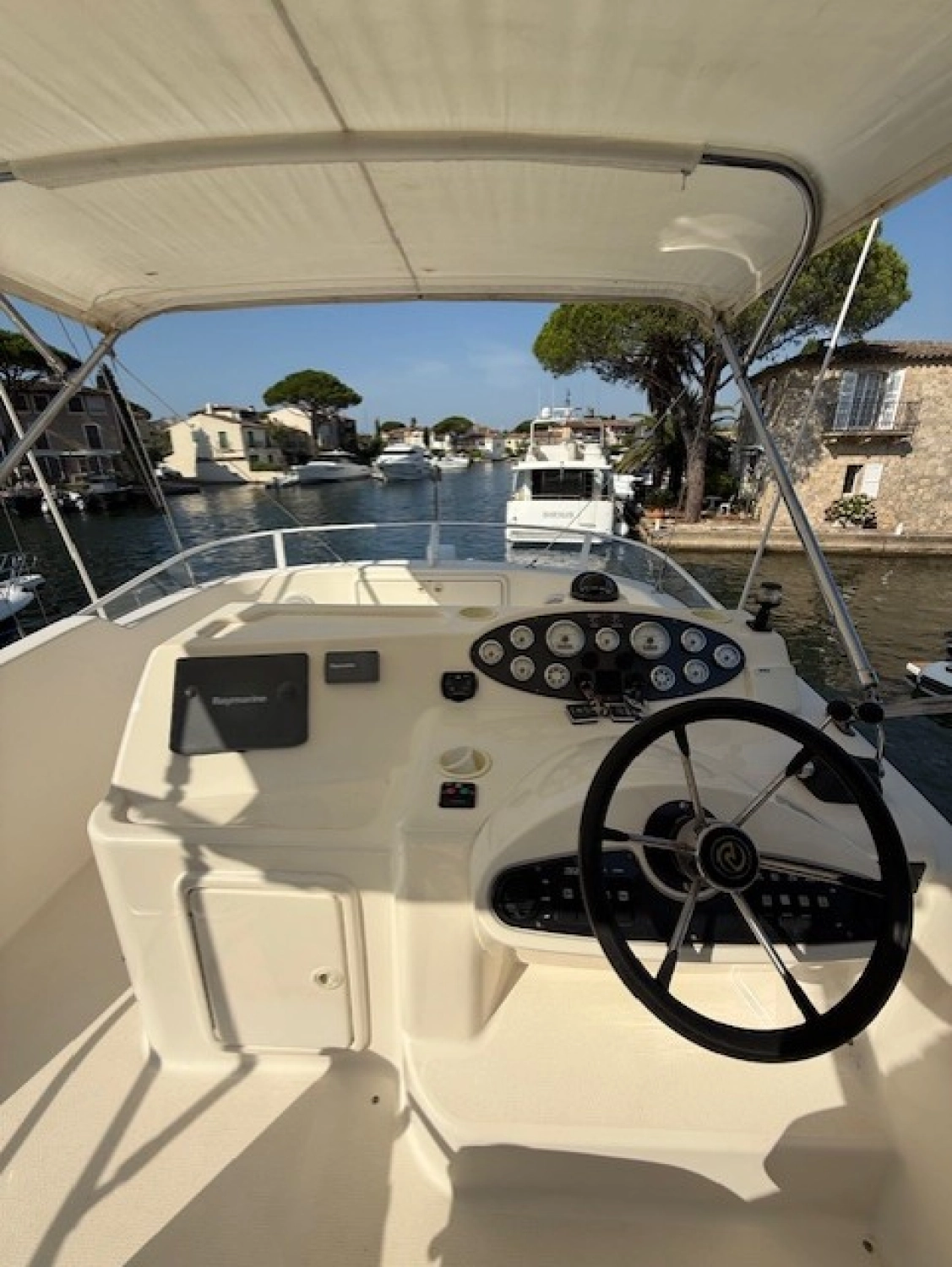 RIVIERA 33
