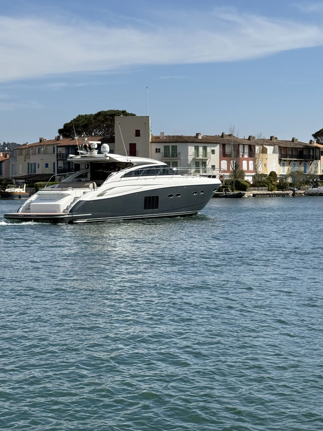 Princess V62