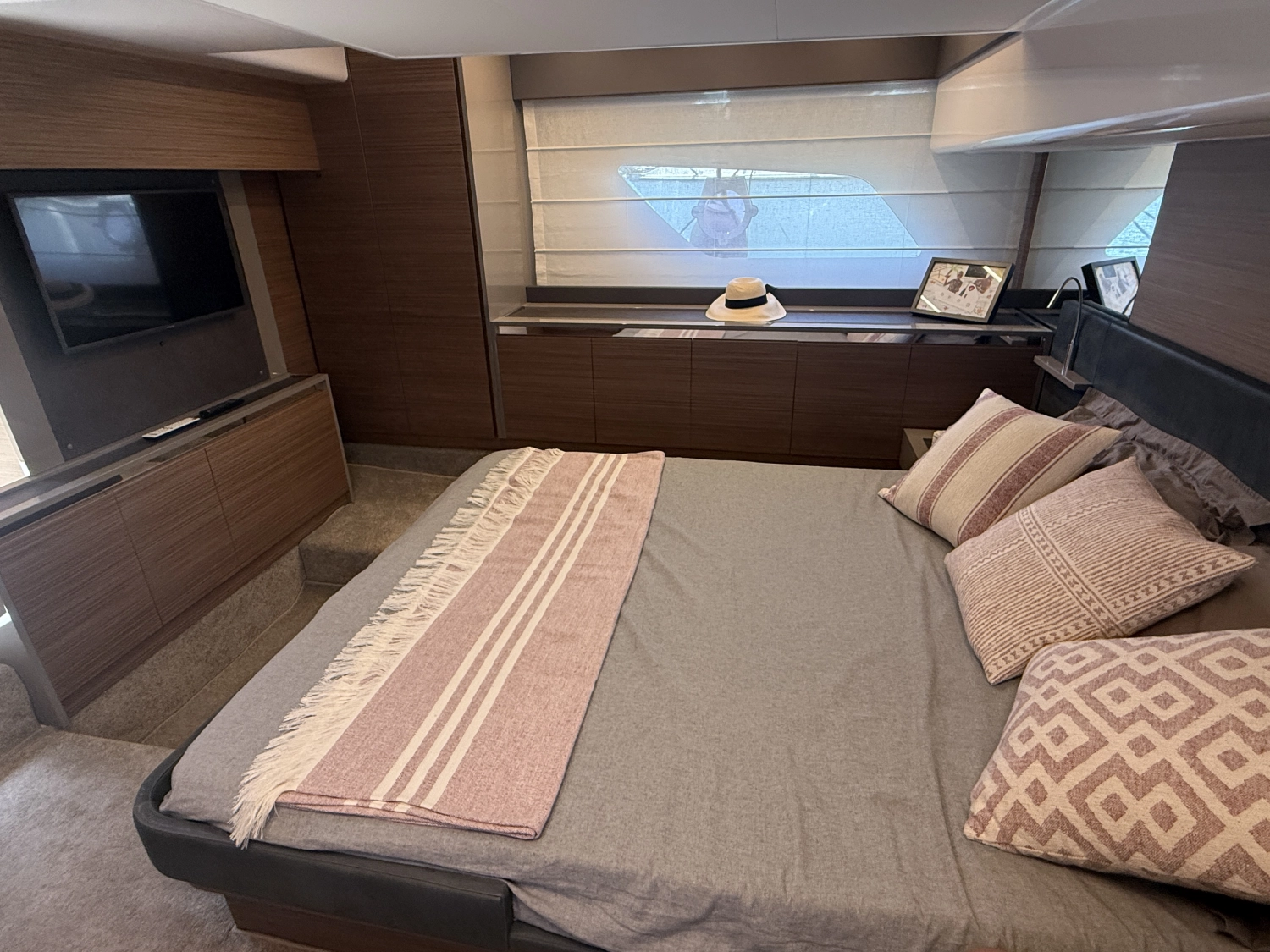 FERRETTI YACHTS 450