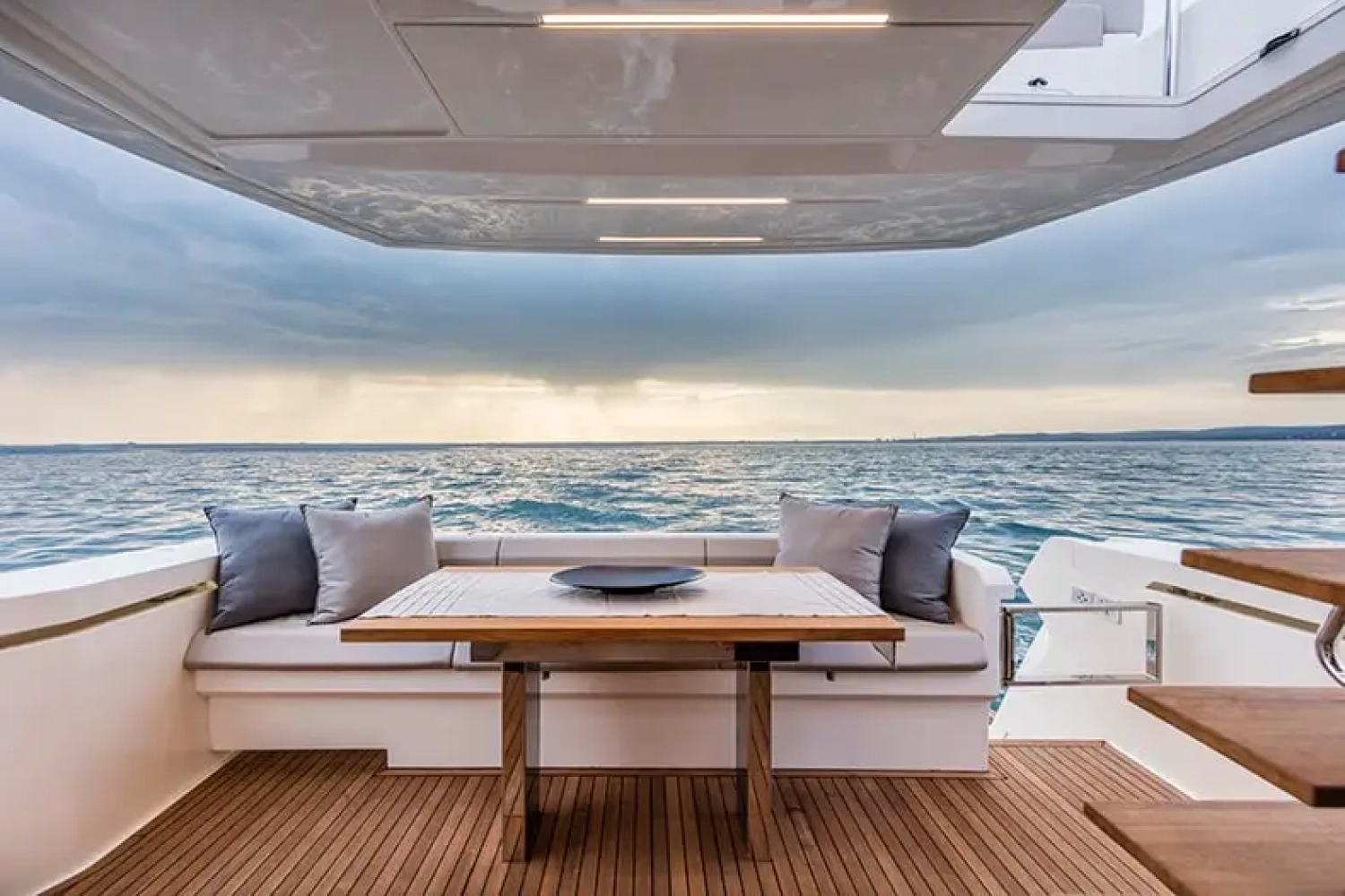 FERRETTI YACHTS 450