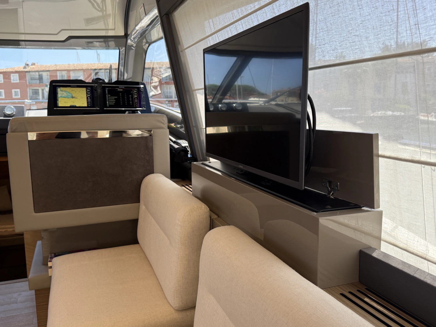 FERRETTI YACHTS 450