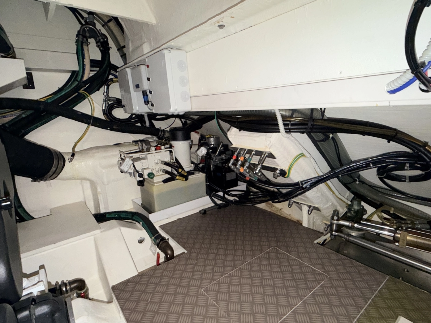 FERRETTI YACHTS 450