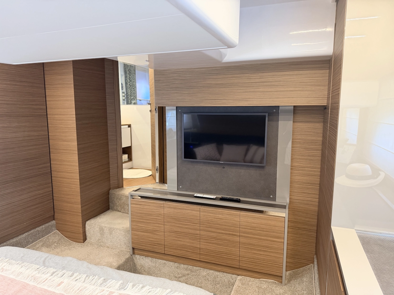 FERRETTI YACHTS 450