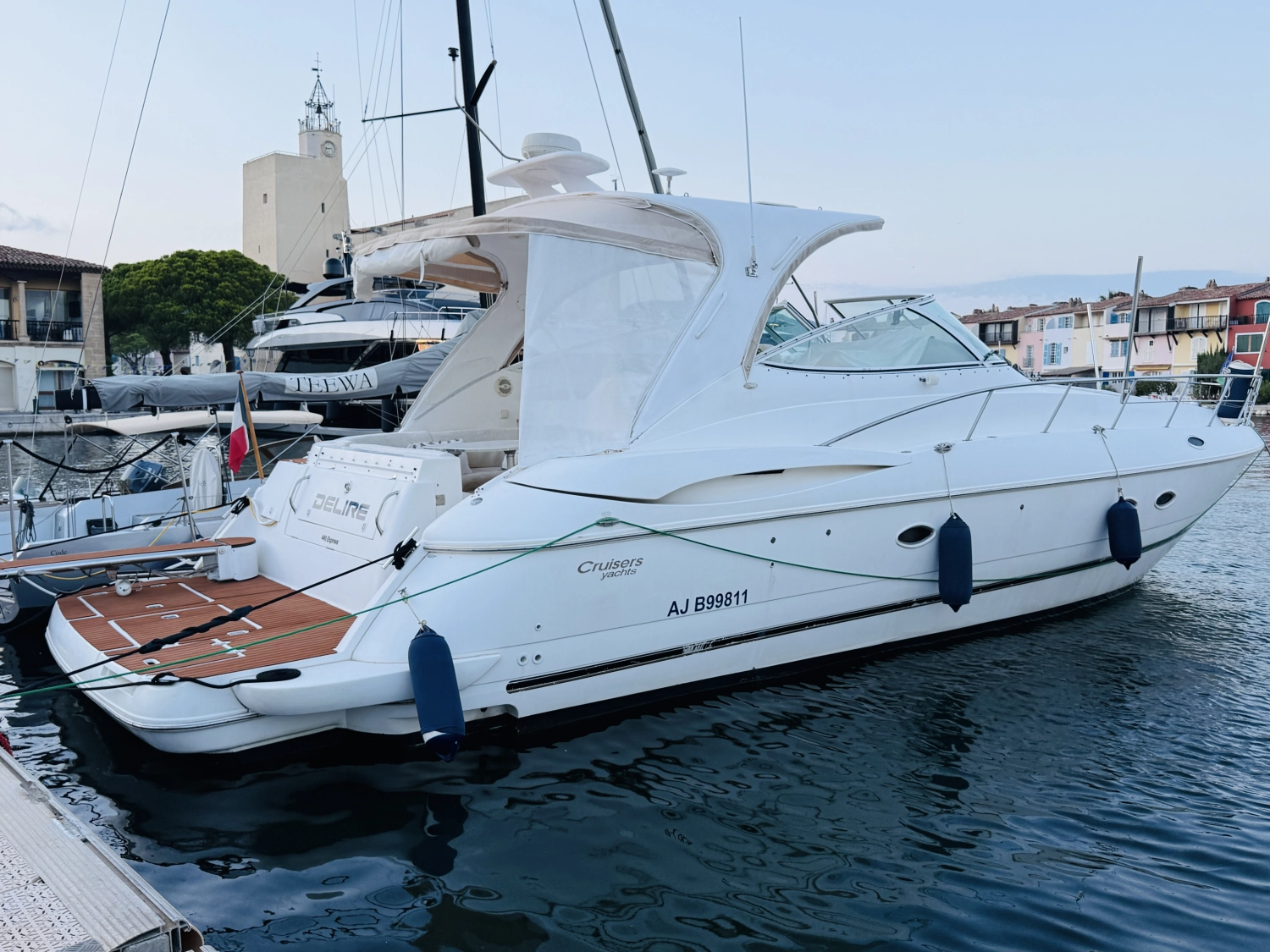 CRUISER YACHTS 440 EXPRESS
