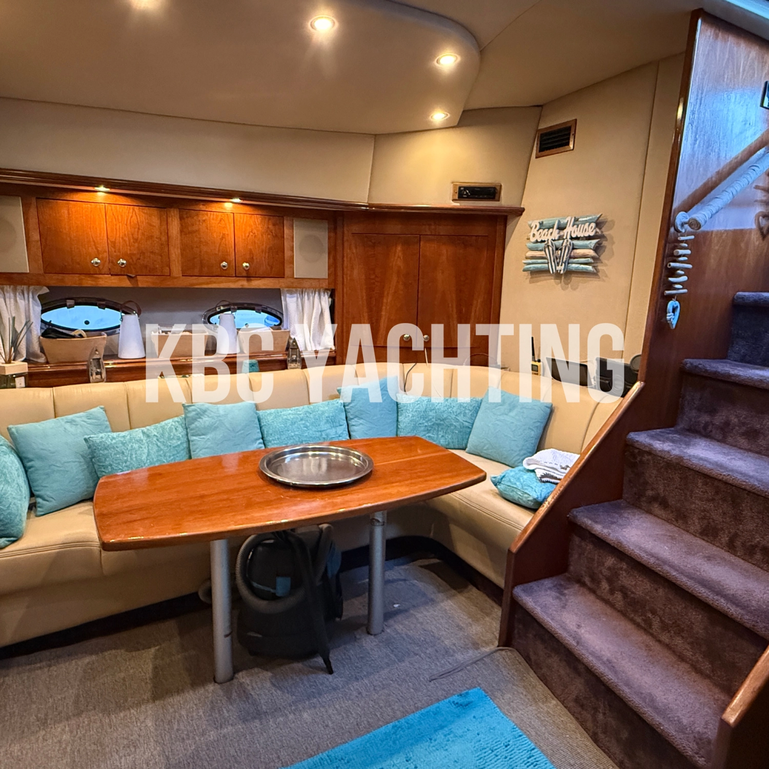CRUISER YACHTS 440 EXPRESS