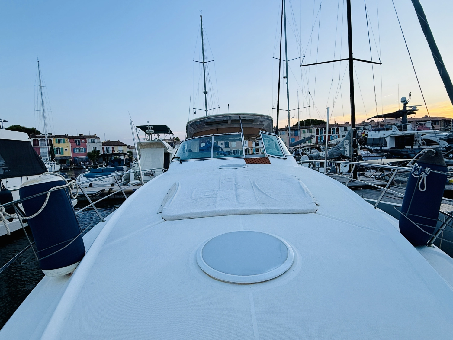 CRUISER YACHTS 440 EXPRESS